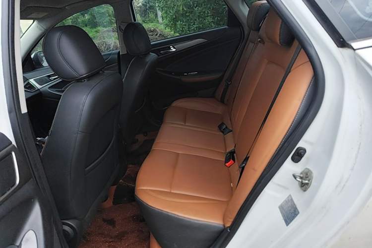 Used CHANGAN Eado 2016 1.6L GDI Automatic Jingling Model Left Rear Seat