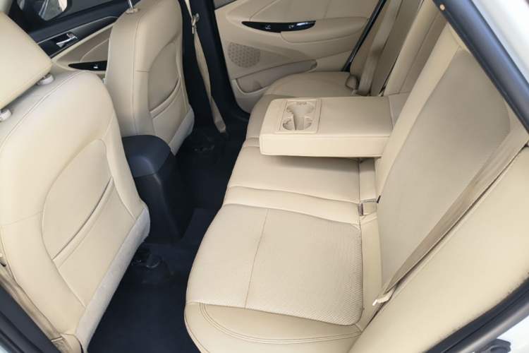 Used CHANGAN Eado 2016 1.6L Automatic Trend Model Left Rear Seat