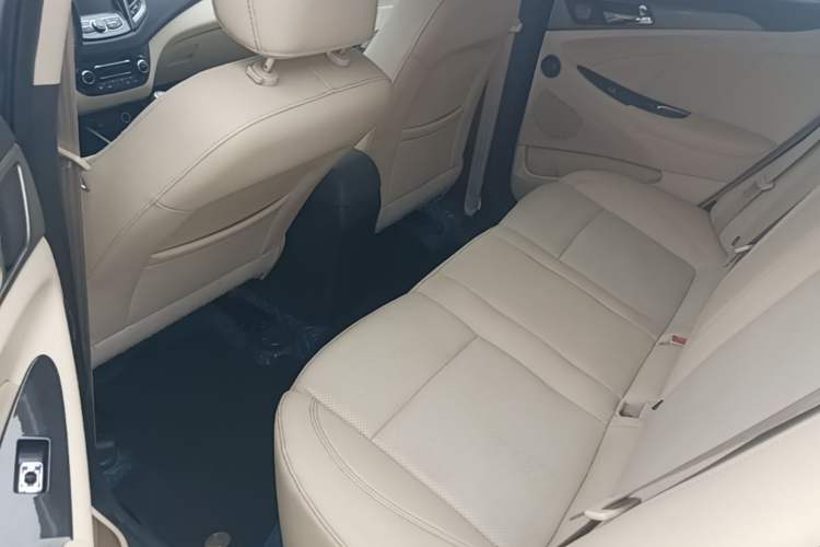 Used CHANGAN Eado 2016 1.6L Manual Fashion Edition Left Rear Seat