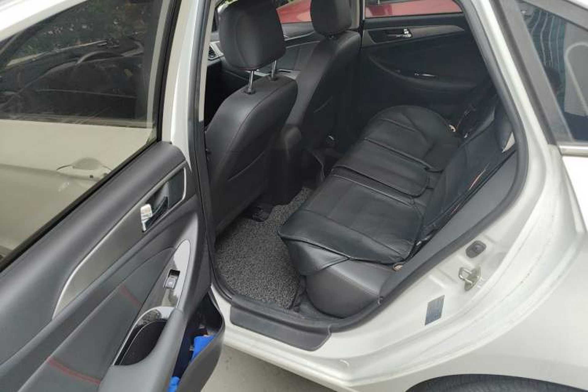 Used CHANGAN Eado 2016 1.6L GDI Manual JingShang Model Left Rear Seat