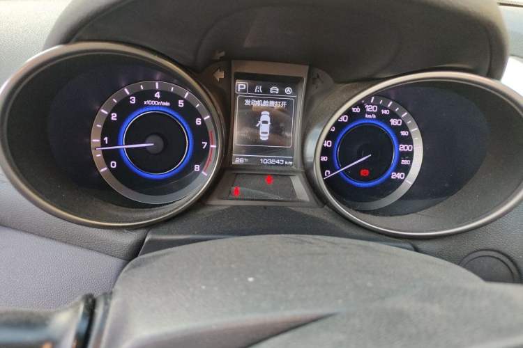 Used CHANGAN Eado 2016 1.6L Automatic Junku Model Odometer Close Up
