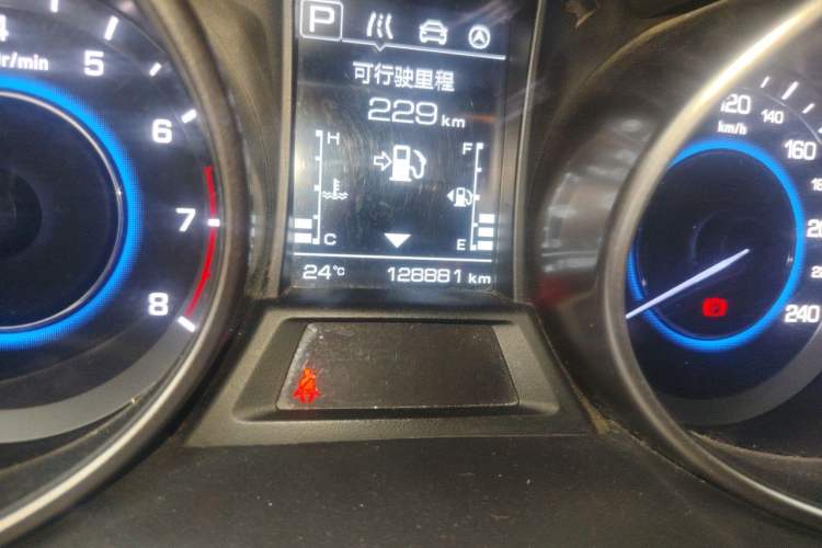 Used CHANGAN Eado 2016 1.6L Automatic Junku Model Odometer Close Up
