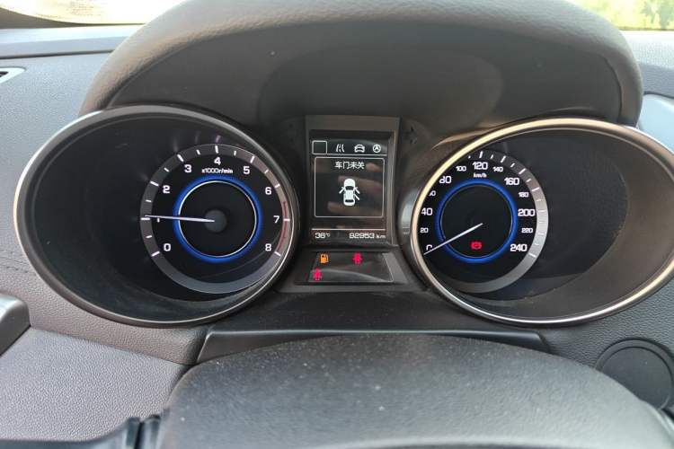 Used CHANGAN Eado 2016 1.6L Manual Fashion Edition Odometer Close Up