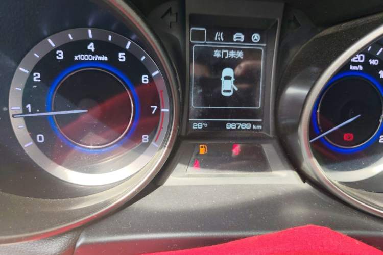 Used CHANGAN Eado 2016 1.6L Manual Fashion Edition Odometer Close Up