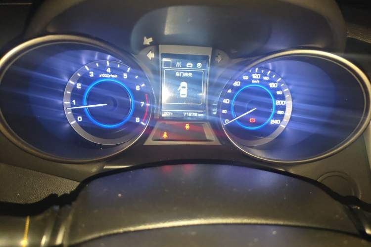 Used CHANGAN Eado 2016 1.6L Manual Junku Model Odometer Close Up