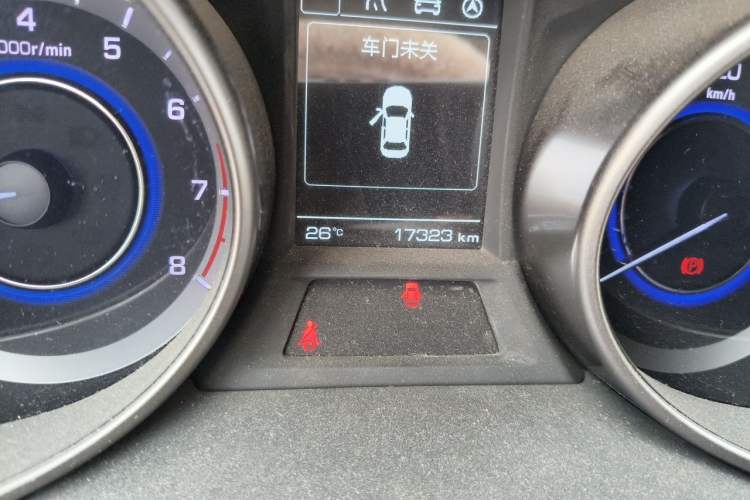 Used CHANGAN Eado 2016 1.6L Manual Fashion Edition Odometer Close Up