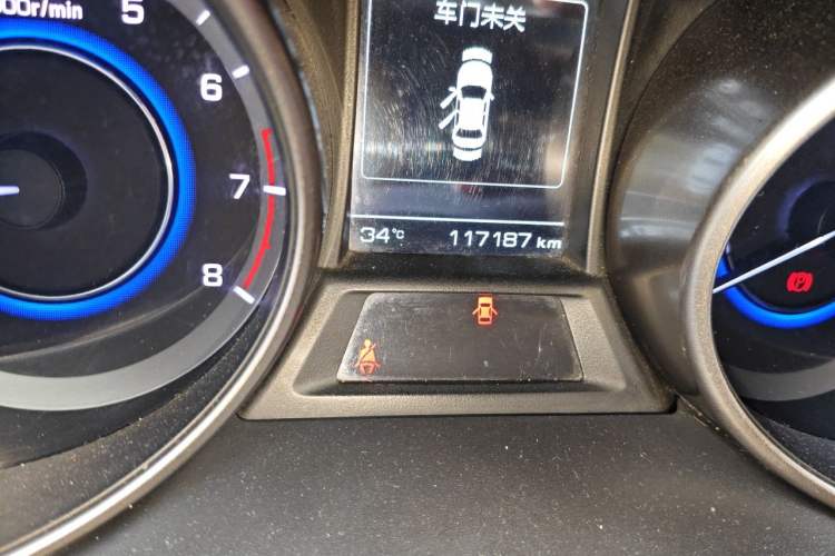 Used CHANGAN Eado 2016 1.6L Manual Junku Model Odometer Close Up