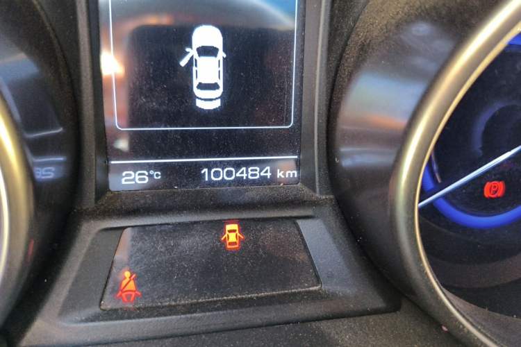 Used CHANGAN Eado 2016 1.6L Manual Fashion Edition Odometer Close Up