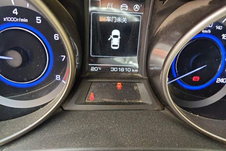 Used CHANGAN Eado 2016 1.6L Manual Fashion Edition Odometer Close Up