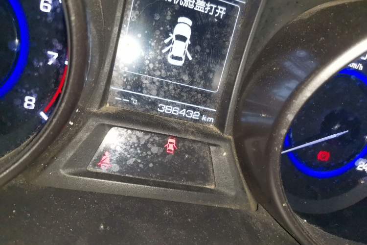 Used CHANGAN Eado 2016 1.6L Manual Fashion Edition Odometer Close Up