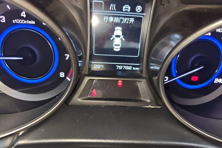 Used CHANGAN Eado 2016 1.6L Manual Fashion Edition Odometer Close Up