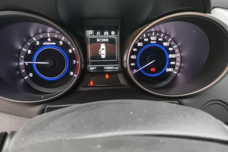 Used CHANGAN Eado 2016 1.6L Automatic Junku Model Odometer Close Up