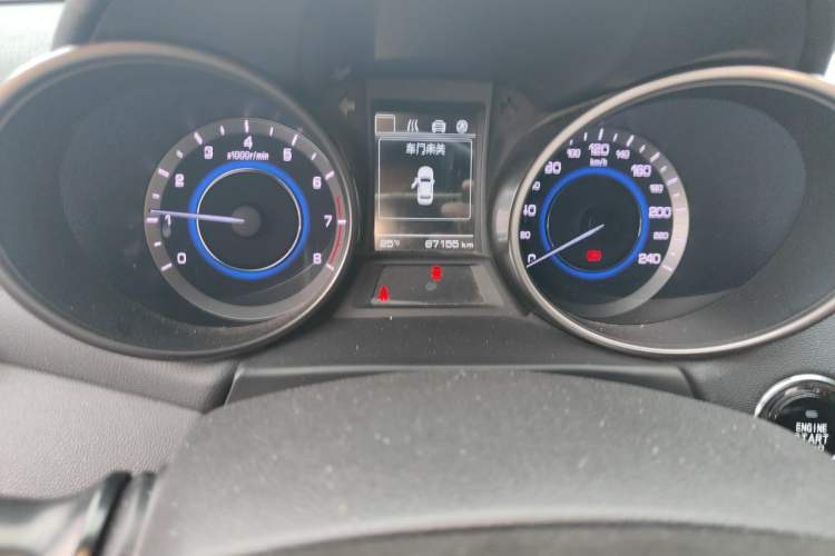 Used CHANGAN Eado 2016 1.6L GDI Manual JingShang Model Odometer Close Up