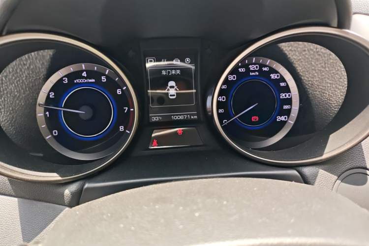 Used CHANGAN Eado 2016 1.6L Automatic Junku Model Odometer Close Up
