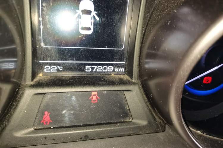 Used CHANGAN Eado 2016 1.6L GDI Automatic Cool Edition Odometer Close Up