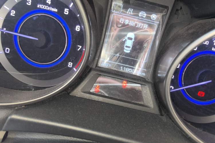 Used CHANGAN Eado 2016 1.6L Manual Fashion Edition Odometer Close Up