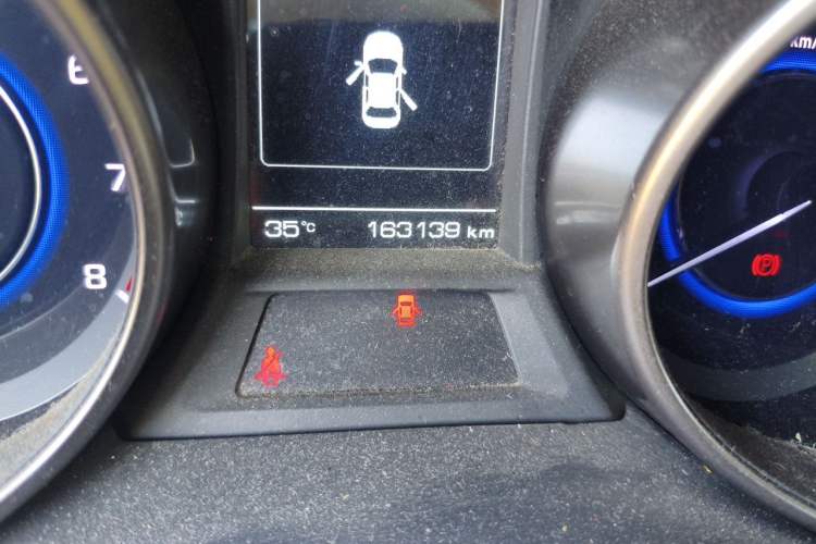 Used CHANGAN Eado 2016 1.6L Manual Fashion Edition Odometer Close Up