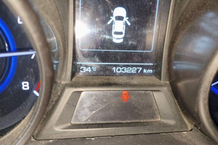 Used CHANGAN Eado 2016 1.6L Manual Fashion Edition Odometer Close Up