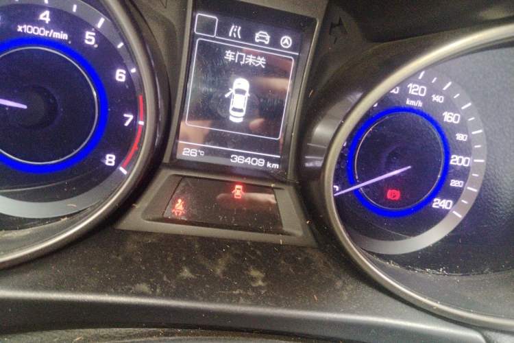 Used CHANGAN Eado 2016 1.6L Manual Junku Model Odometer Close Up