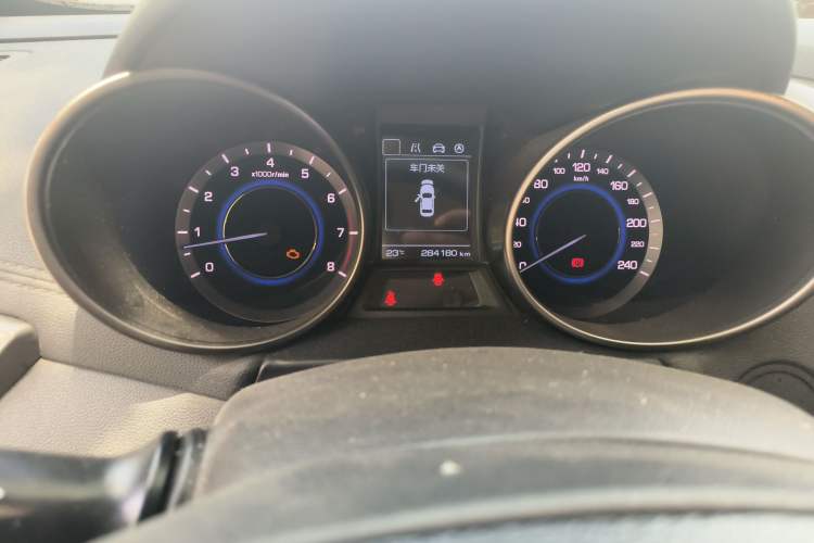 Used CHANGAN Eado 2016 1.6L Manual Junku Model Odometer Close Up