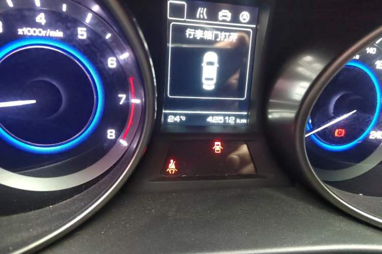Used CHANGAN Eado 2016 1.6L Manual Junku Model Odometer Close Up