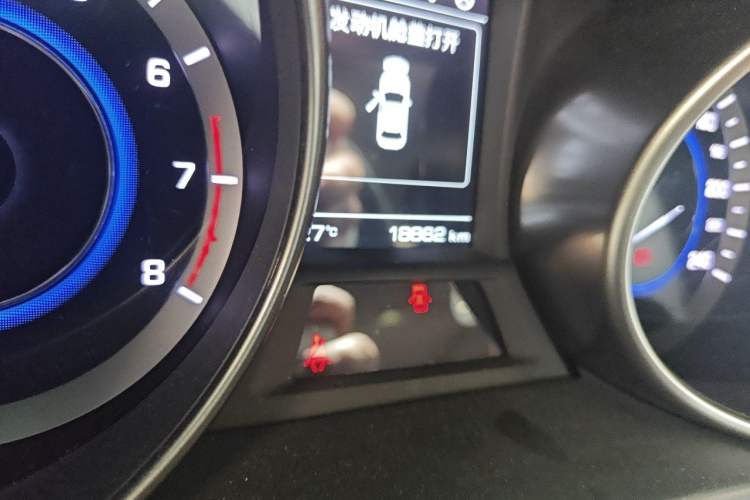 Used CHANGAN Eado 2016 1.6L Automatic Junku Model Odometer Close Up