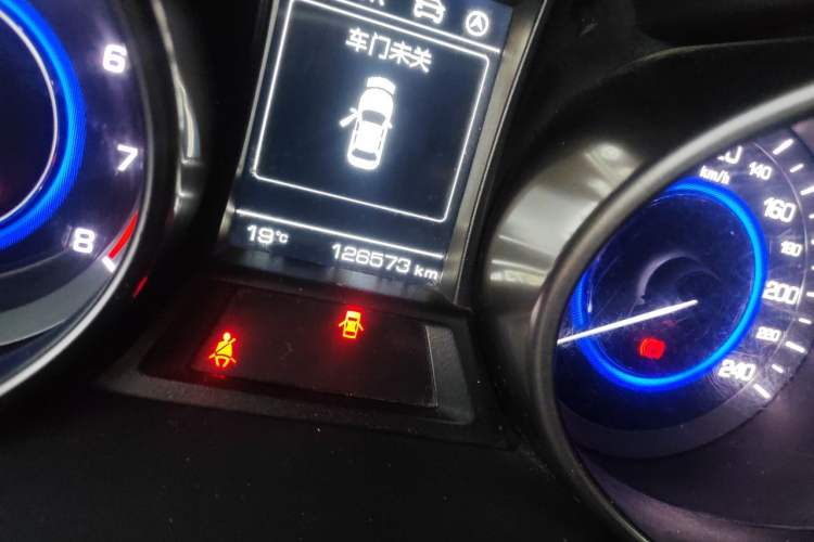 Used CHANGAN Eado 2016 1.6L Manual Fashion Edition Odometer Close Up