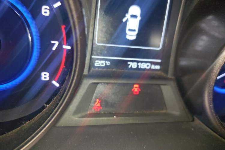 Used CHANGAN Eado 2016 1.6L Manual Fashion Edition Odometer Close Up