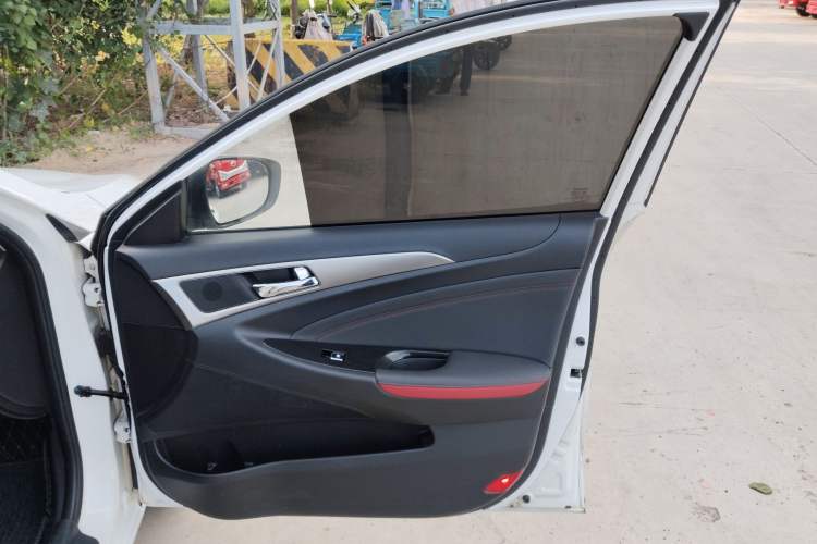 Used CHANGAN Eado 2016 1.6L Manual Junku Model Right Front Door Interior