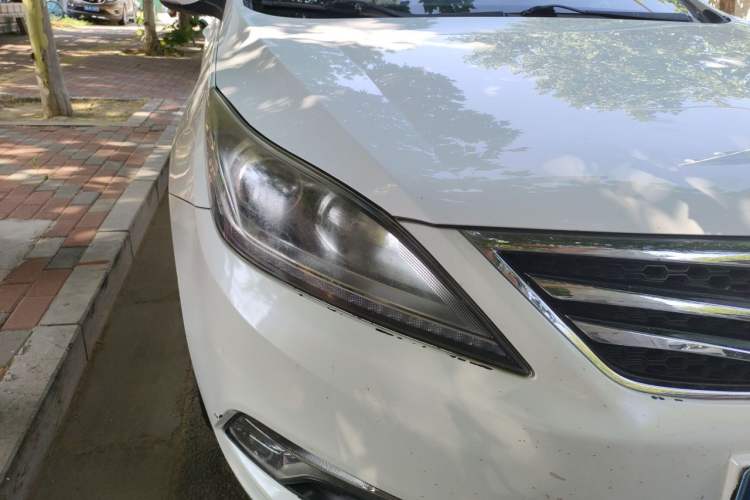 Used CHANGAN Eado 2016 1.6L Manual Fashion Edition Right Front Headlight