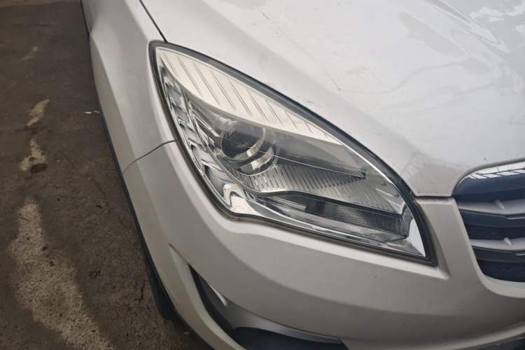 Used CHANGAN Eado 2016 1.6L Manual CarHome Custom Edition China IV Standard Right Front Headlight