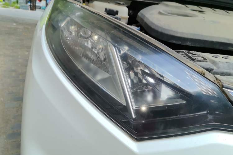 Used CHANGAN Eado 2016 1.6L Automatic Junku Model Right Front Headlight