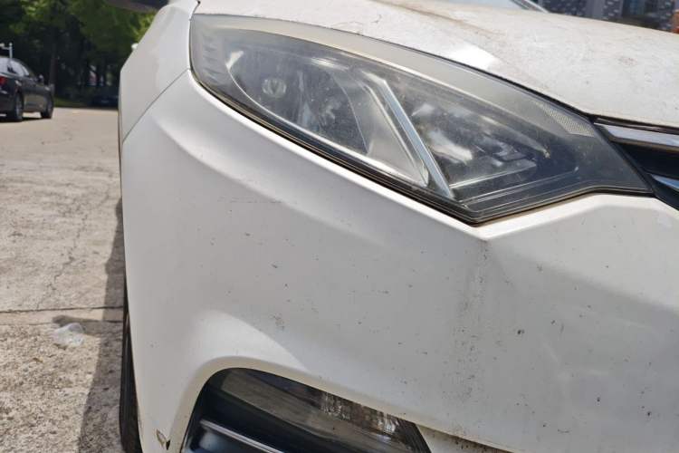 Used CHANGAN Eado 2016 1.6L GDI Manual Cool Edition Right Front Headlight
