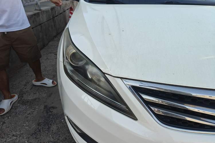 Used CHANGAN Eado 2016 1.6L Manual Fashion Edition Right Front Headlight