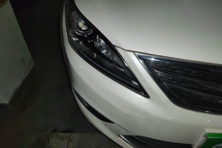 Used CHANGAN Eado 2016 1.6L Manual Fashion Edition Right Front Headlight