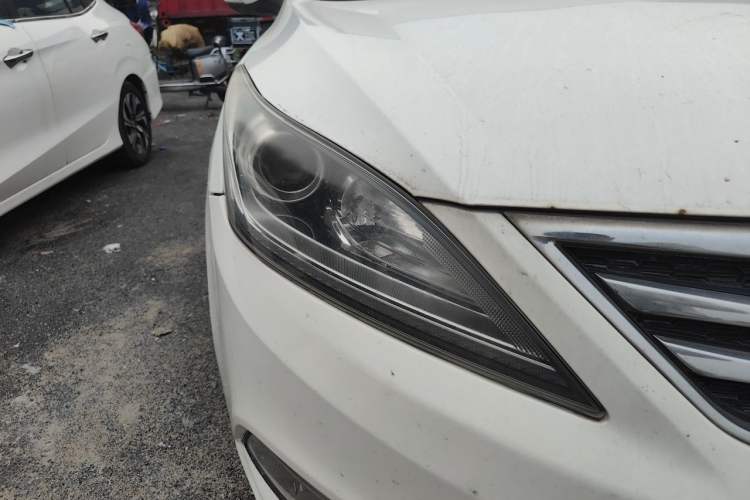 Used CHANGAN Eado 2016 1.6L Manual Fashion Edition Right Front Headlight