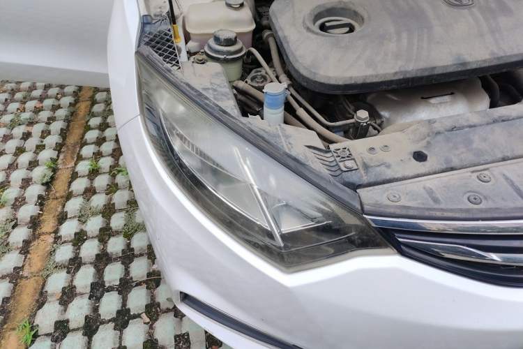 Used CHANGAN Eado 2016 1.6L Automatic - Autohome Custom Edition - China V Standard Right Front Headlight