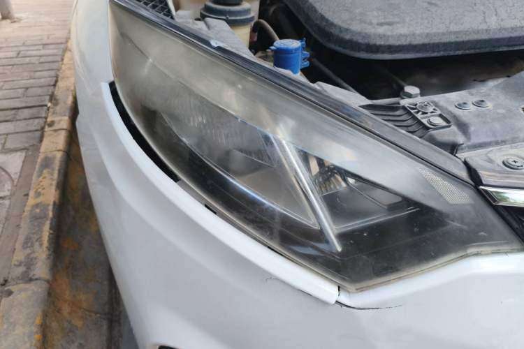 Used CHANGAN Eado 2016 1.6L Manual Junku Model Right Front Headlight