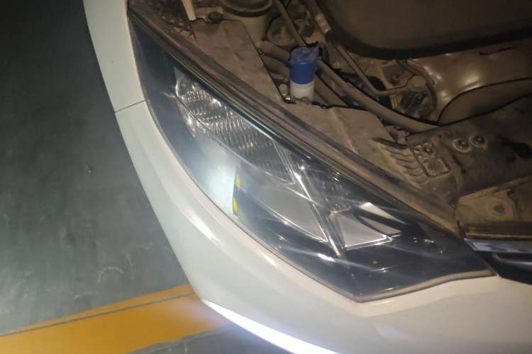 Used CHANGAN Eado 2016 1.6L Manual Junku Model Right Front Headlight