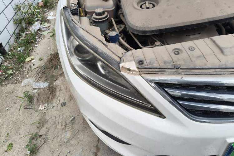 Used CHANGAN Eado 2016 1.6L Manual Fashion Edition Right Front Headlight