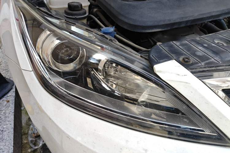 Used CHANGAN Eado 2016 1.6L Manual Fashion Edition Right Front Headlight