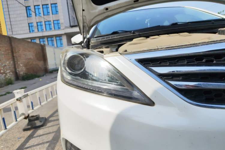 Used CHANGAN Eado 2016 1.6L Manual Fashion Edition Right Front Headlight