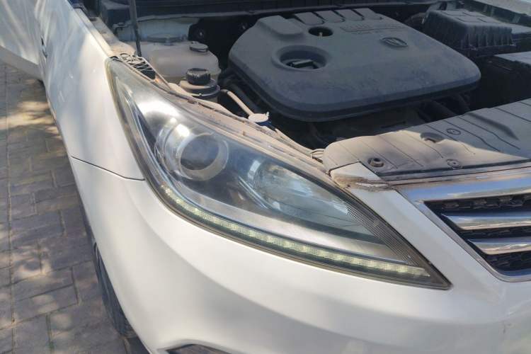 Used CHANGAN Eado 2016 1.6L Manual Fashion Edition Right Front Headlight