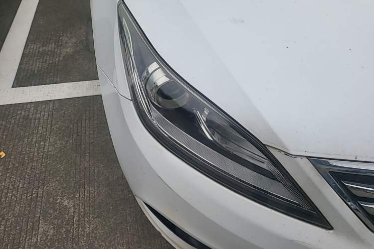 Used CHANGAN Eado 2016 1.6L Manual Fashion Edition Right Front Headlight