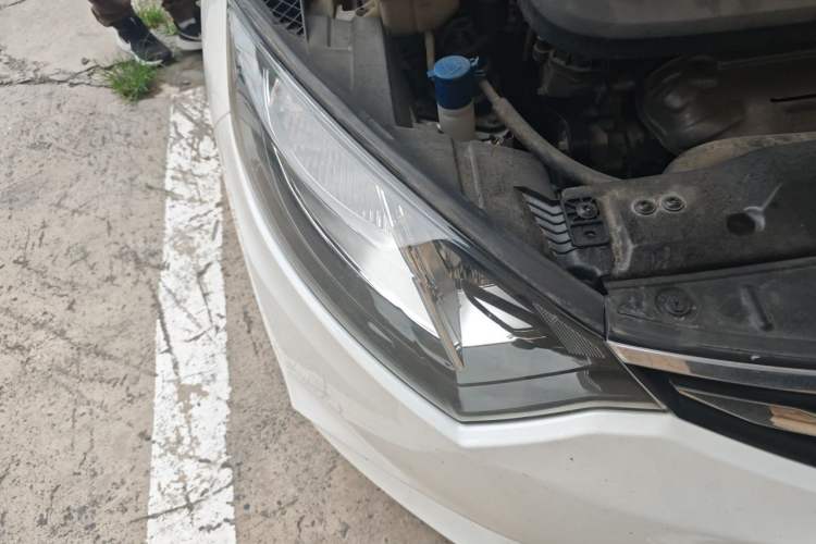 Used CHANGAN Eado 2016 1.6L GDI Manual Cool Edition Right Front Headlight