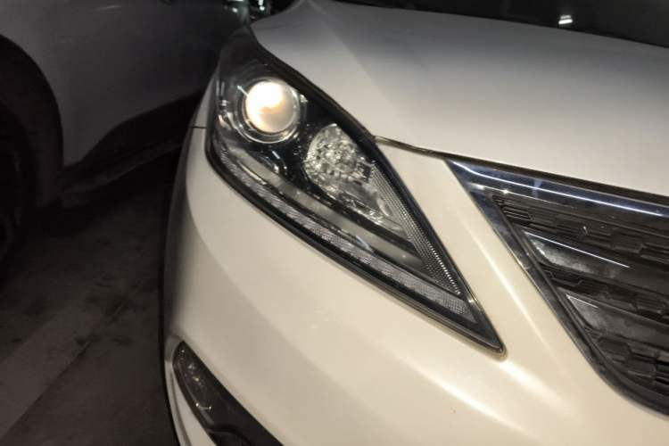 Used CHANGAN Eado 2016 1.6L GDI Manual JingShang Model Right Front Headlight