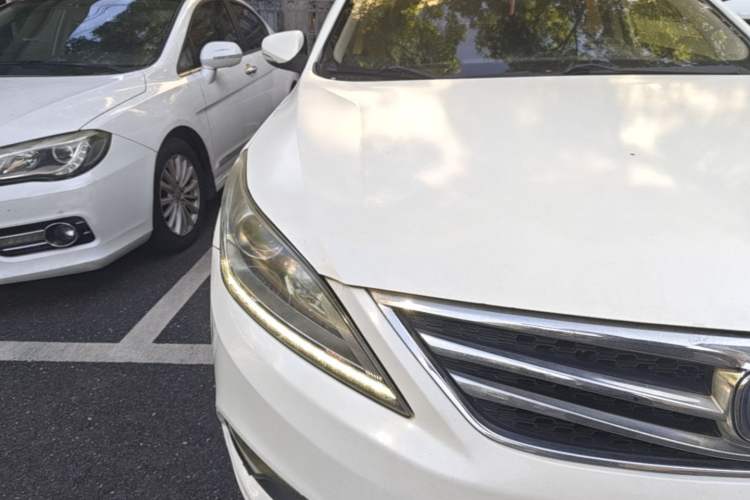 Used CHANGAN Eado 2016 1.6L Manual Fashion Edition Right Front Headlight