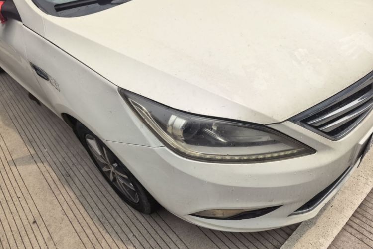 Used CHANGAN Eado 2016 1.6L Manual Fashion Edition Right Front Headlight