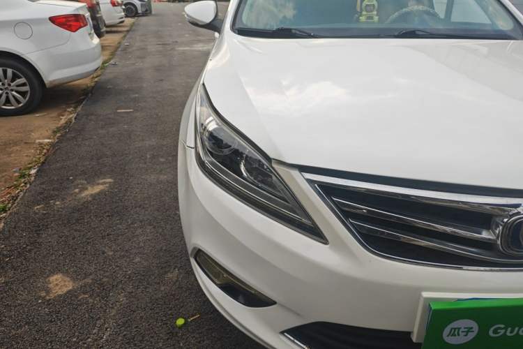 Used CHANGAN Eado 2016 1.6L Manual Fashion Edition Right Front Headlight