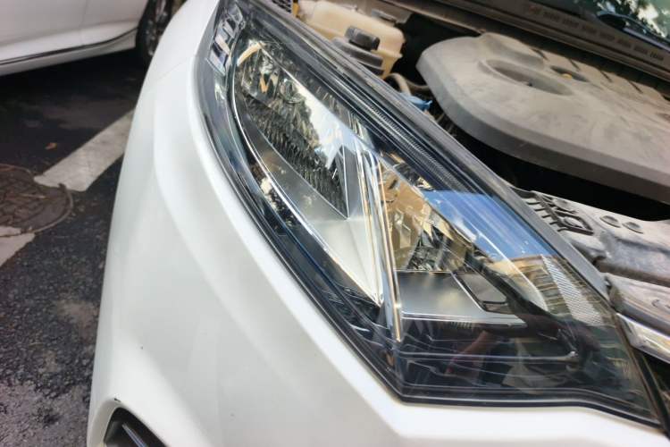 Used CHANGAN Eado 2016 1.6L Automatic Junku Model Right Front Headlight